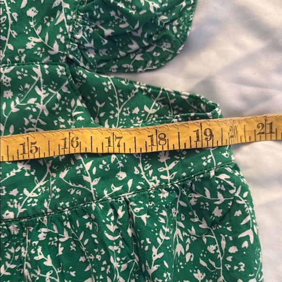 Mackenzie & James Green Floral Women's Button Down Sleeveless Flowy Top - Picture 7 of 8